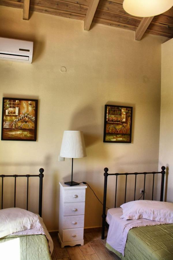 Villa Cottage Kantrillies Fokata Экстерьер фото