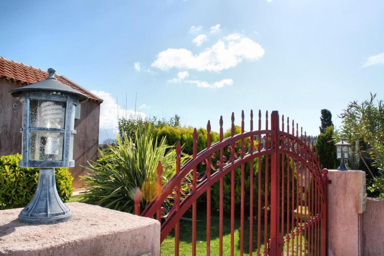 Villa Cottage Kantrillies Fokata Экстерьер фото