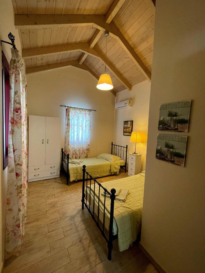 Villa Cottage Kantrillies Fokata Экстерьер фото